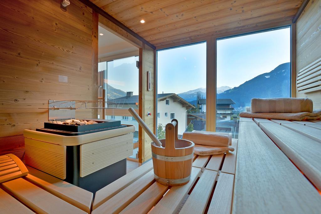 Das Sonnleiten Ski- Und Motorradhotel Bruck Im Zillertal Bruck am Ziller ภายนอก รูปภาพ