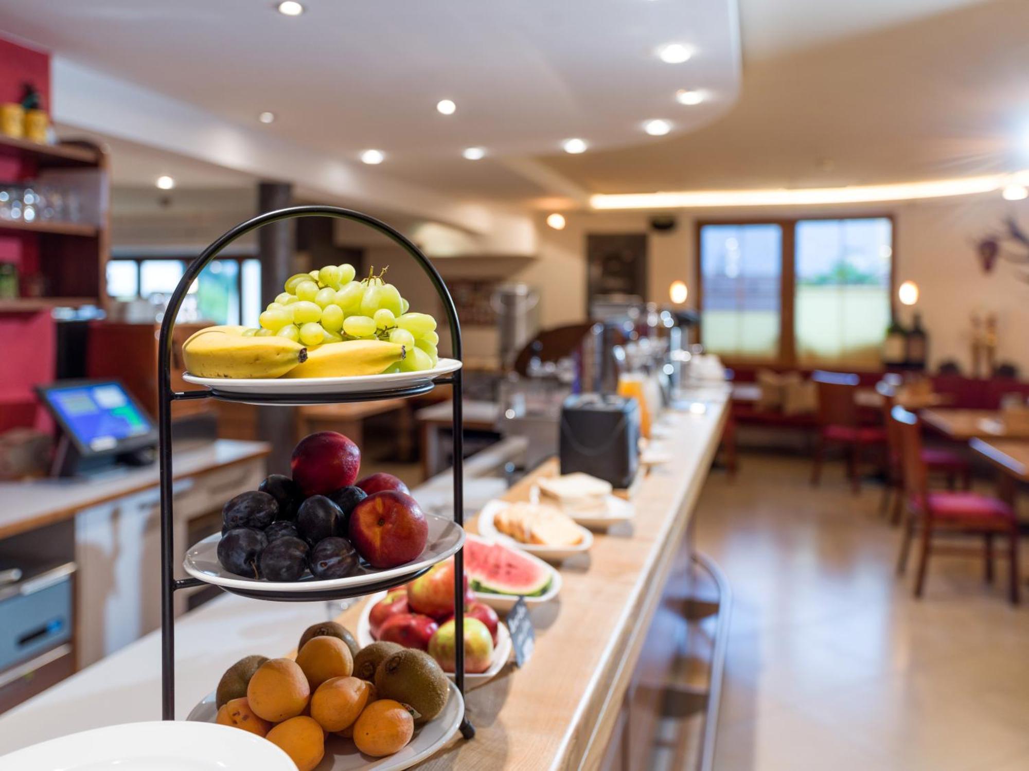 Das Sonnleiten Ski- Und Motorradhotel Bruck Im Zillertal Bruck am Ziller ภายนอก รูปภาพ