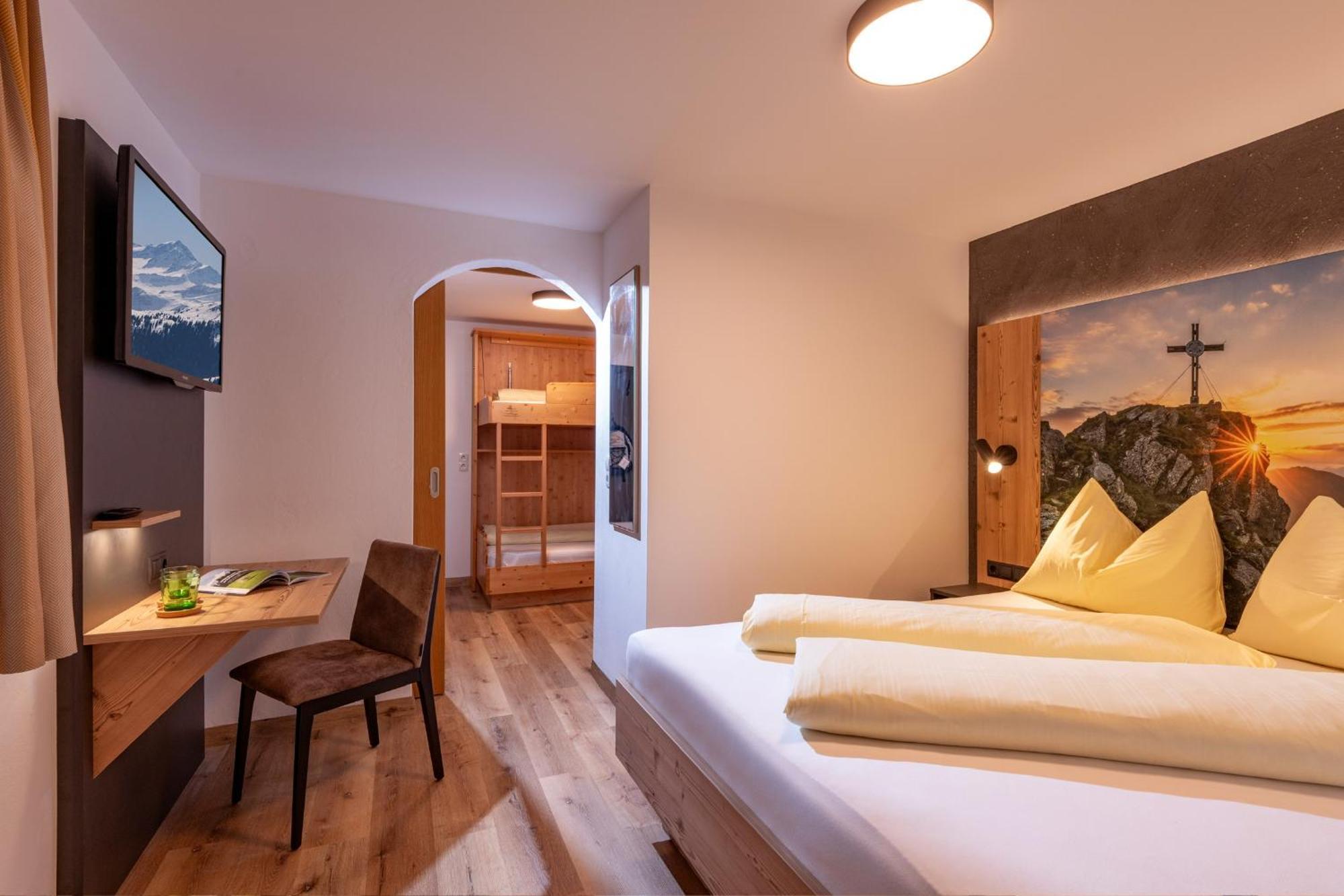 Das Sonnleiten Ski- Und Motorradhotel Bruck Im Zillertal Bruck am Ziller ภายนอก รูปภาพ