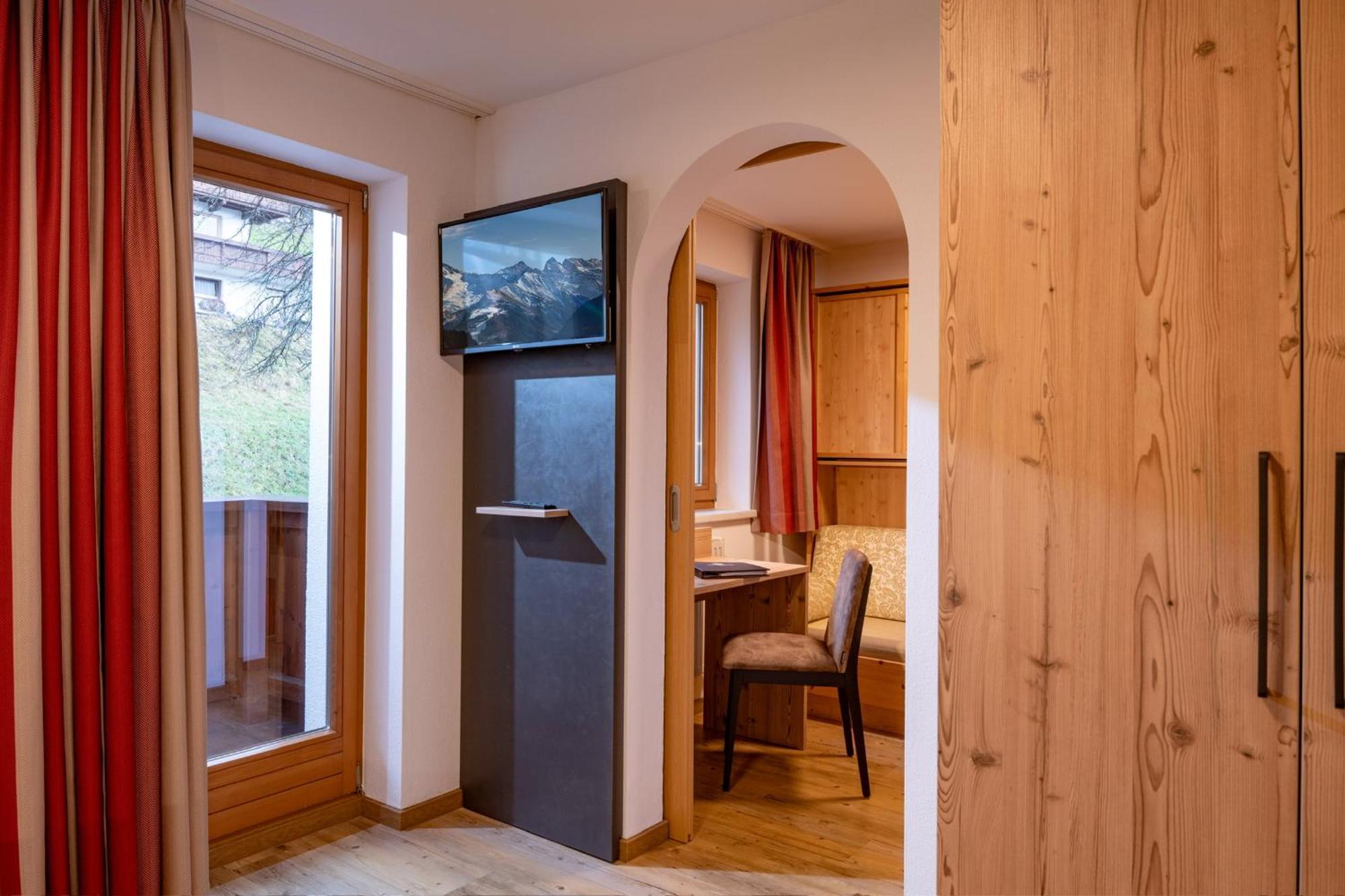 Das Sonnleiten Ski- Und Motorradhotel Bruck Im Zillertal Bruck am Ziller ภายนอก รูปภาพ