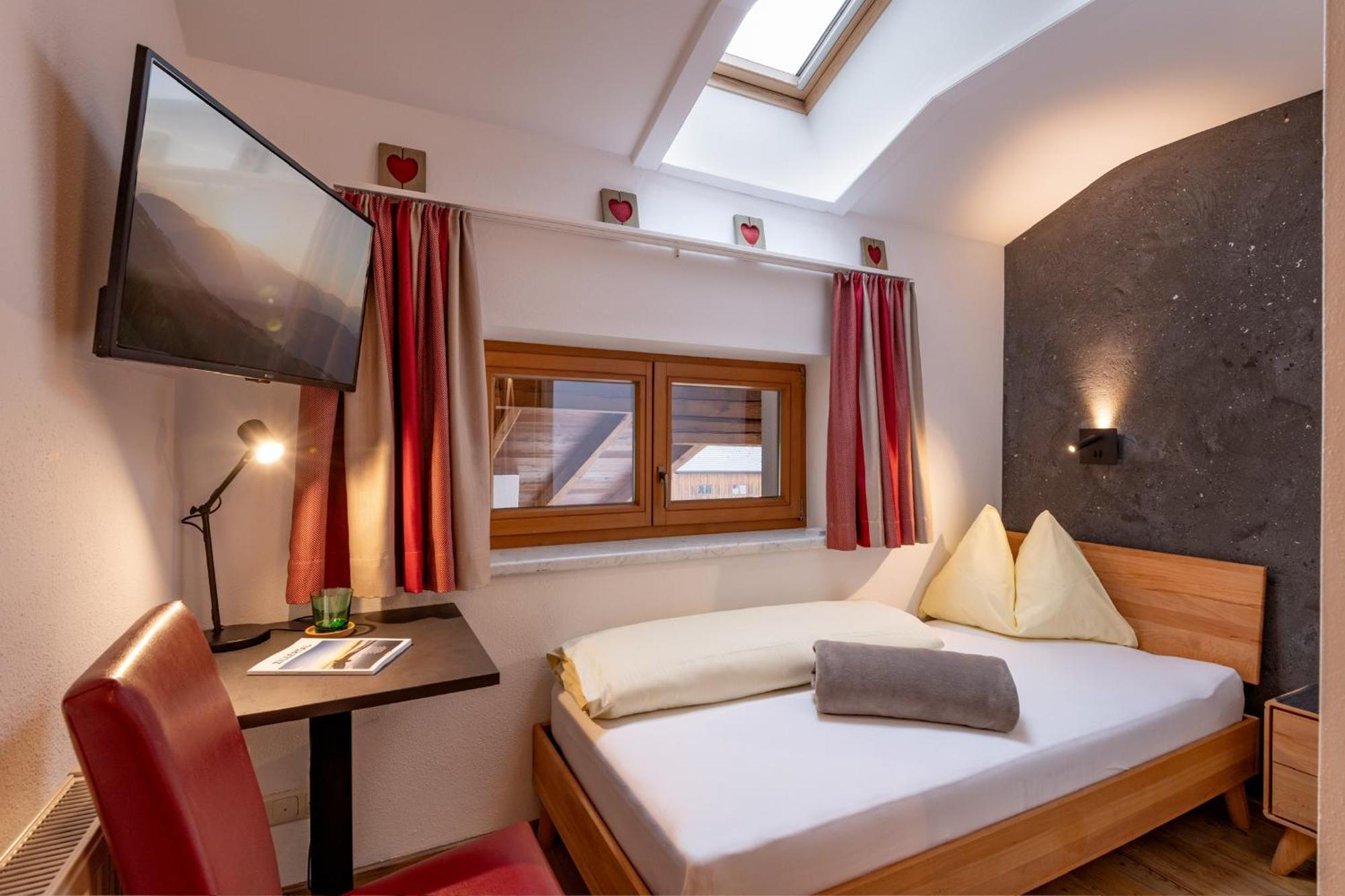 Das Sonnleiten Ski- Und Motorradhotel Bruck Im Zillertal Bruck am Ziller ภายนอก รูปภาพ