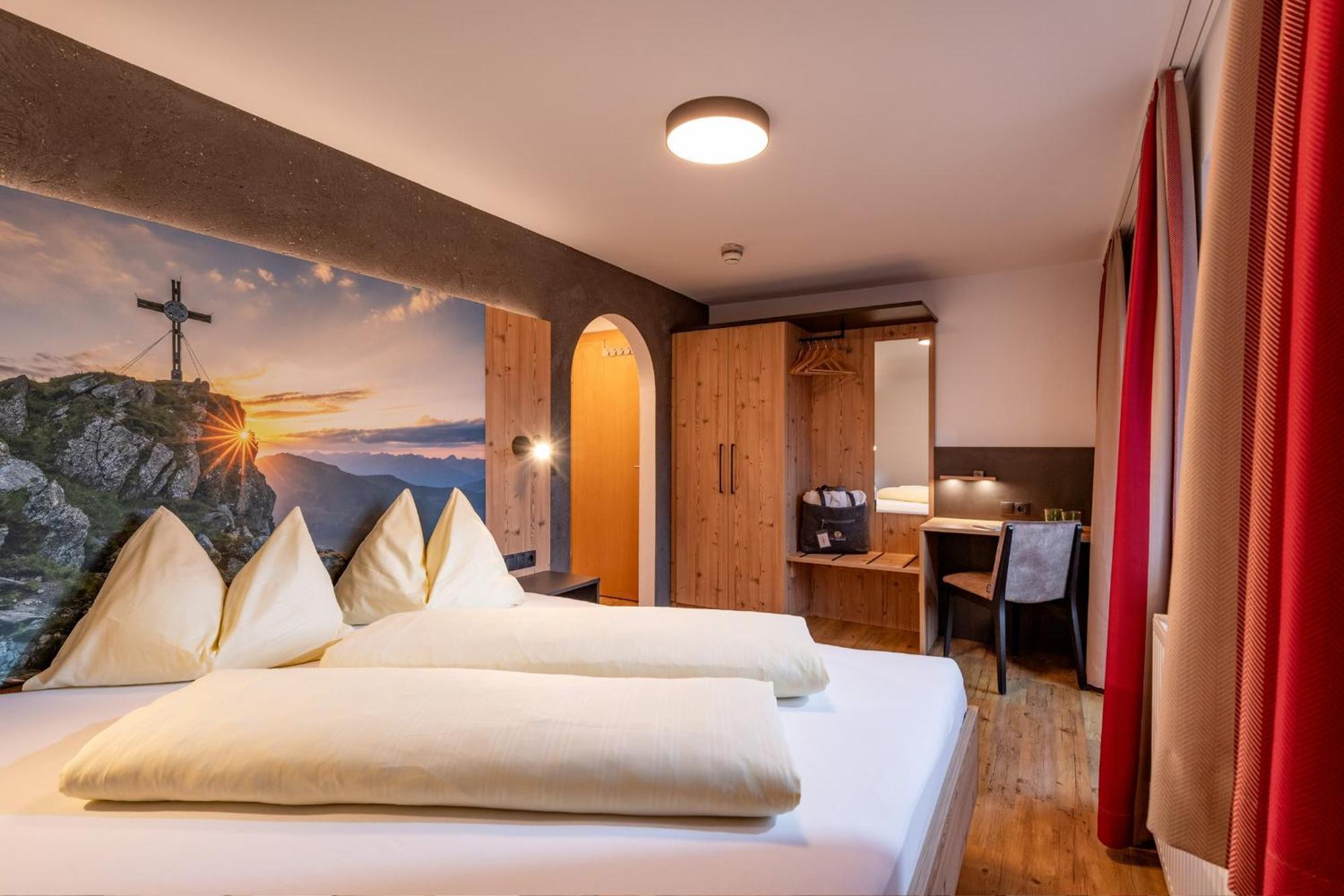 Das Sonnleiten Ski- Und Motorradhotel Bruck Im Zillertal Bruck am Ziller ภายนอก รูปภาพ